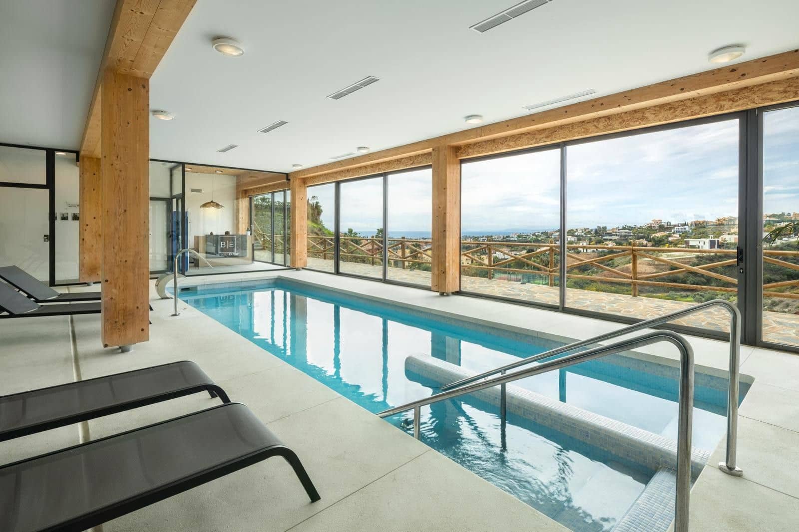 2 makuuhuone Kattohuoneisto myytävänä paikassa Benahavis - 679 000 € (Ref: 9952208)