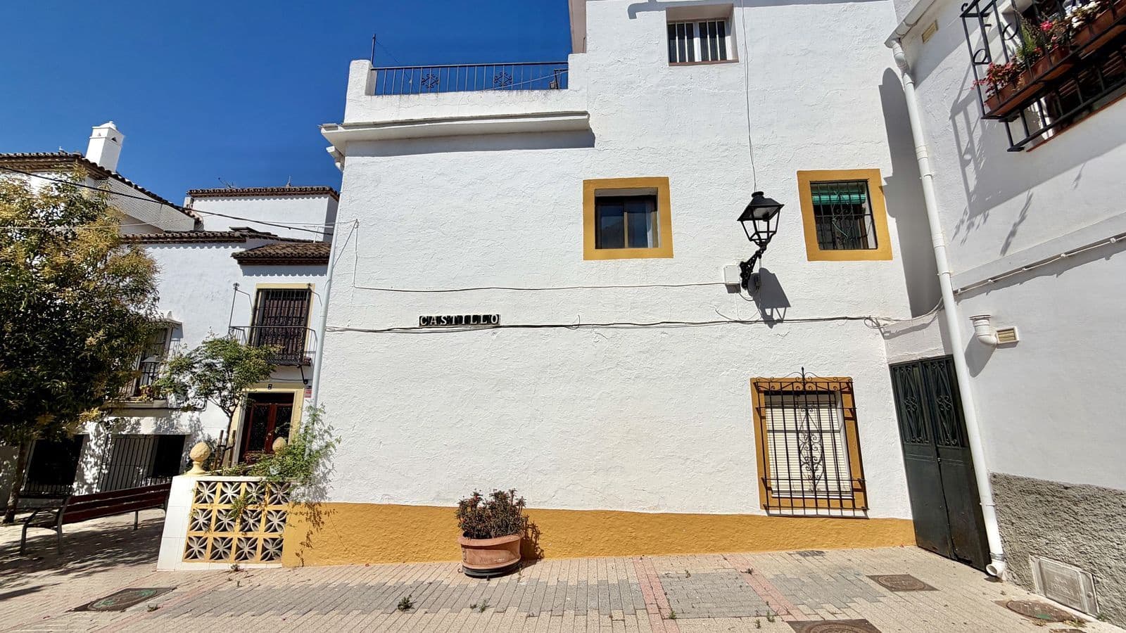 7 soverom Hus til salgs i Marbella - € 955 000 (Ref: 9952210)