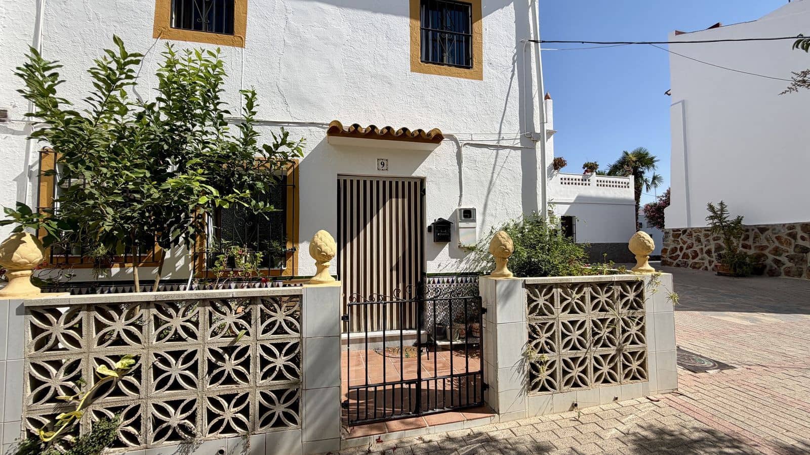 7 soverom Hus til salgs i Marbella - € 955 000 (Ref: 9952210)