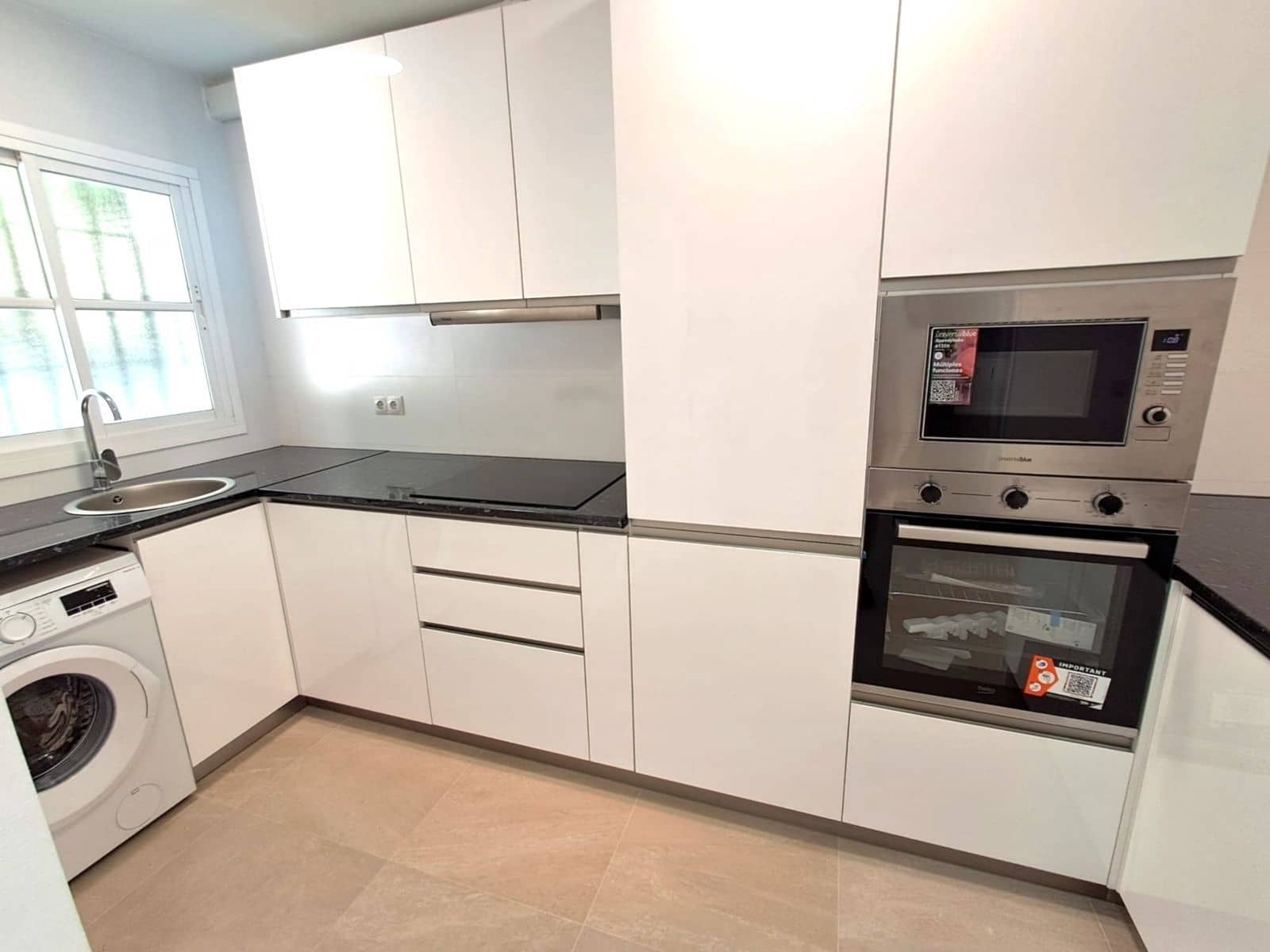 2 soveværelse Lejlighed til salg i Benalmadena Costa - € 365.000 (Ref: 9952211)