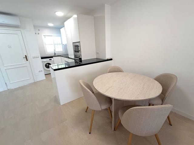2 soveværelse Lejlighed til salg i Benalmadena Costa, Benalmádena - € 365.000 (Ref: 9952211)