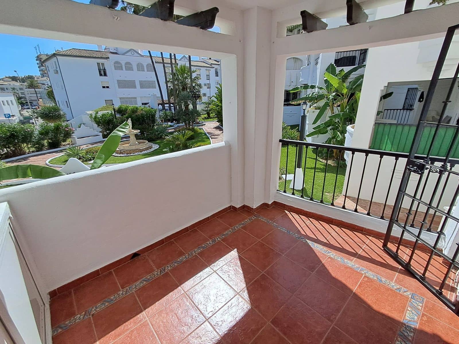 2 soveværelse Lejlighed til salg i Benalmadena Costa - € 365.000 (Ref: 9952211)