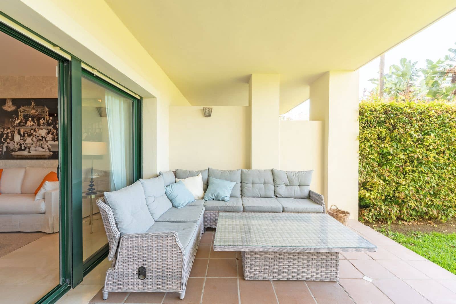 Apartamento de 2 habitaciones en Guadalmina en venta - 385.000 € (Ref: 9952216)