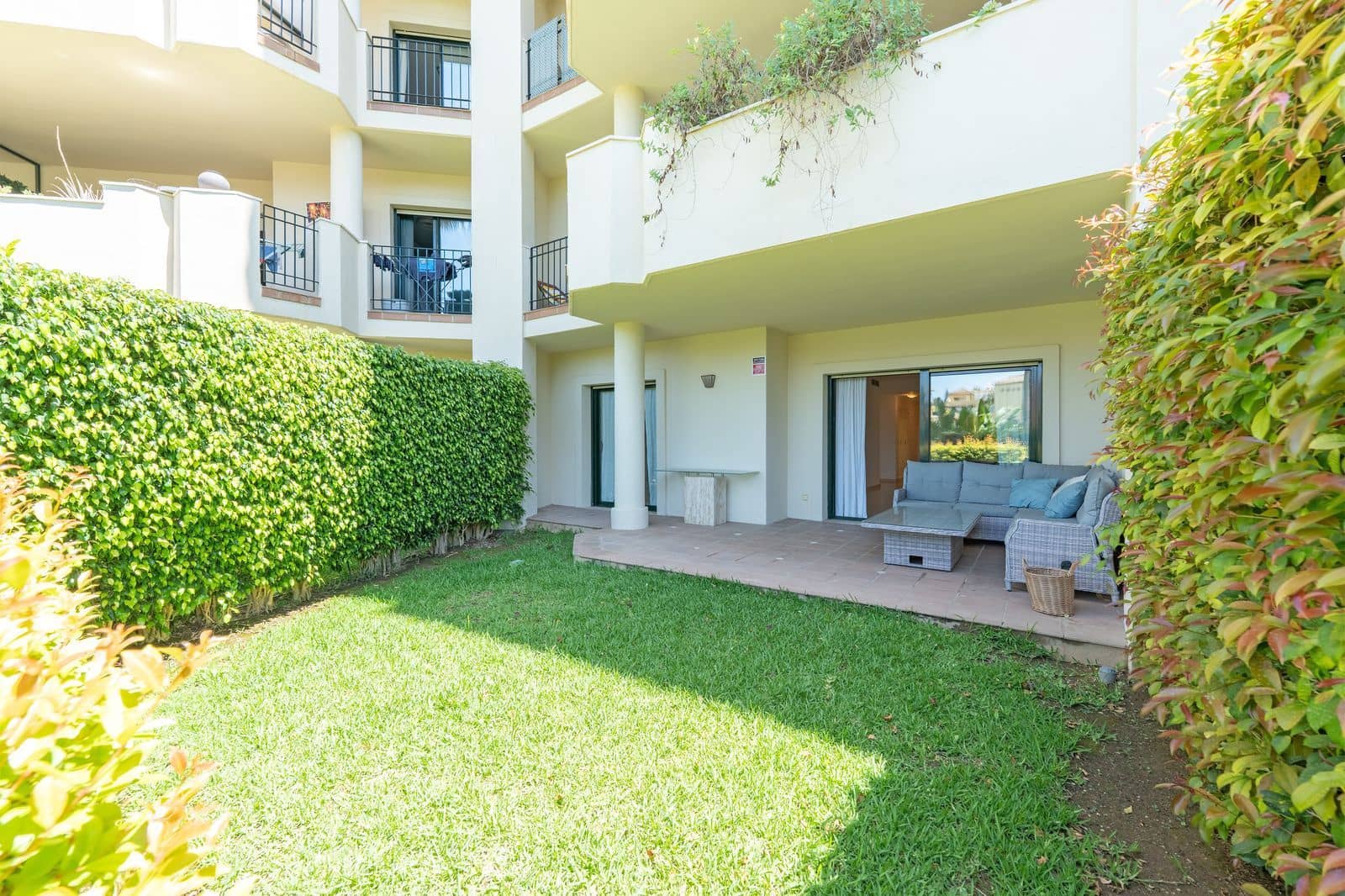 Apartamento de 2 habitaciones en Guadalmina en venta - 385.000 € (Ref: 9952216)