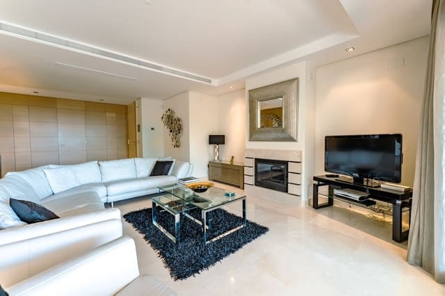 2 slaapkamer Appartement te koop in La Quinta, Benahavís - € 895.000 (Ref: 9952219)