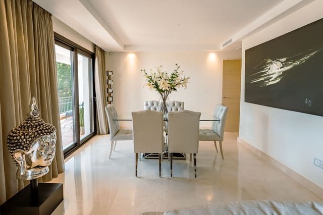 2 slaapkamer Appartement te koop in La Quinta, Benahavís - € 895.000 (Ref: 9952219)