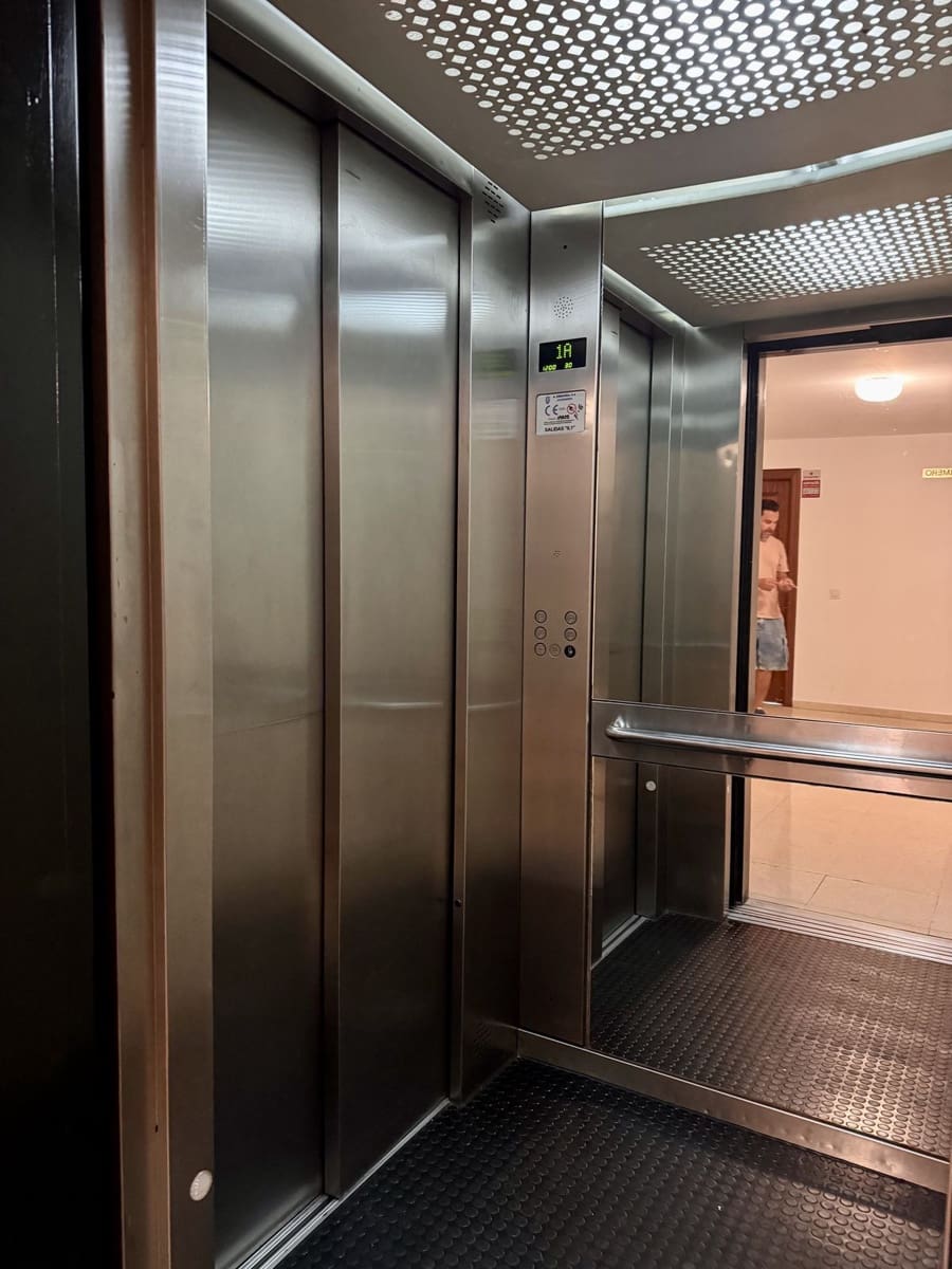 4 soveværelse Studio til salg i San Pedro de Alcantara - € 385.000 (Ref: 9952223)