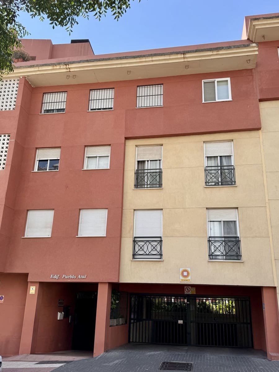 4 soveværelse Studio til salg i San Pedro de Alcantara - € 385.000 (Ref: 9952223)