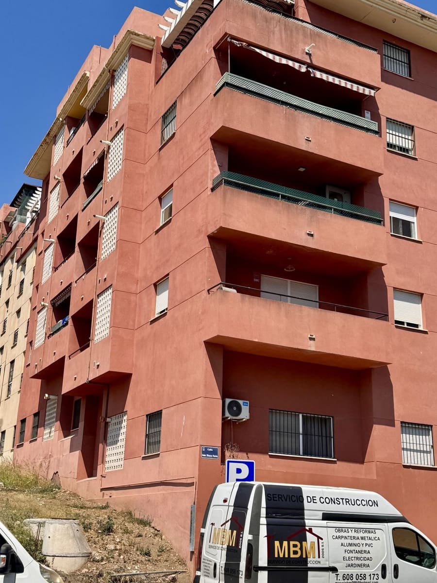 4 soveværelse Studio til salg i San Pedro de Alcantara - € 385.000 (Ref: 9952223)