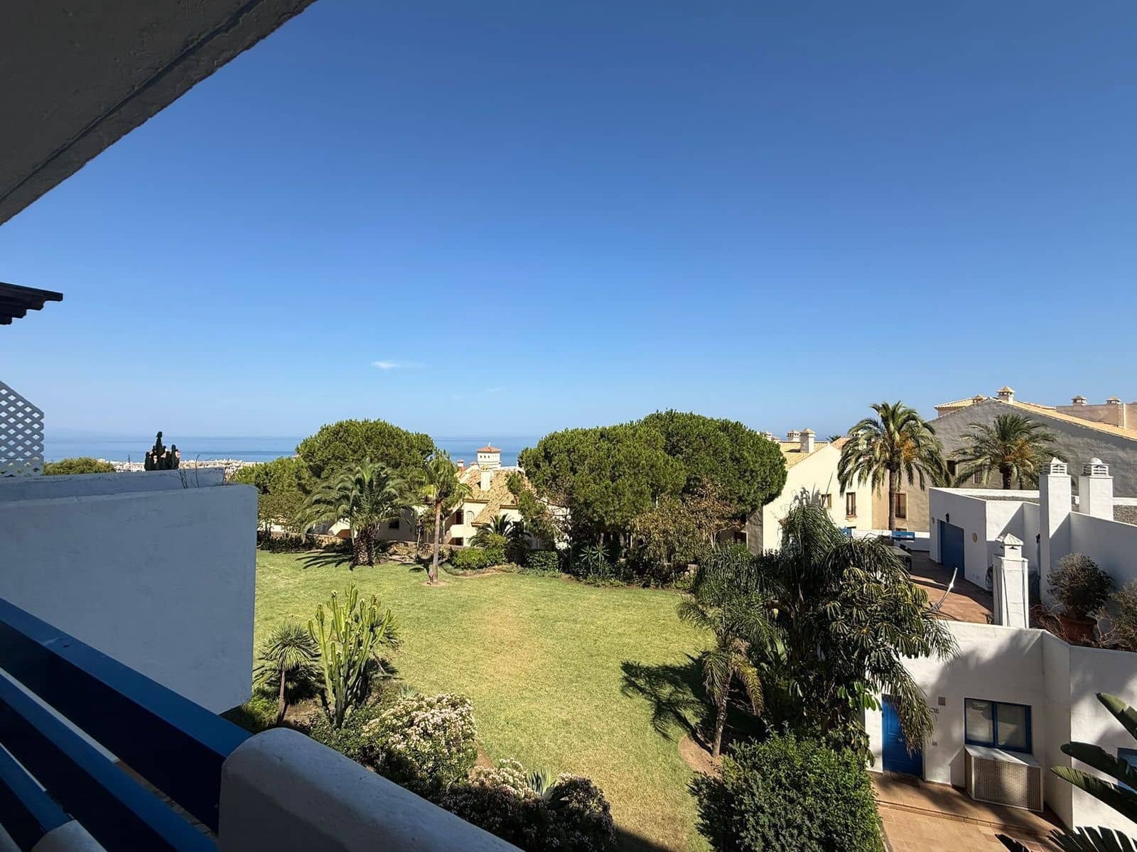 2 slaapkamer Appartement te koop in Manilva - € 330.000 (Ref: 9952224)