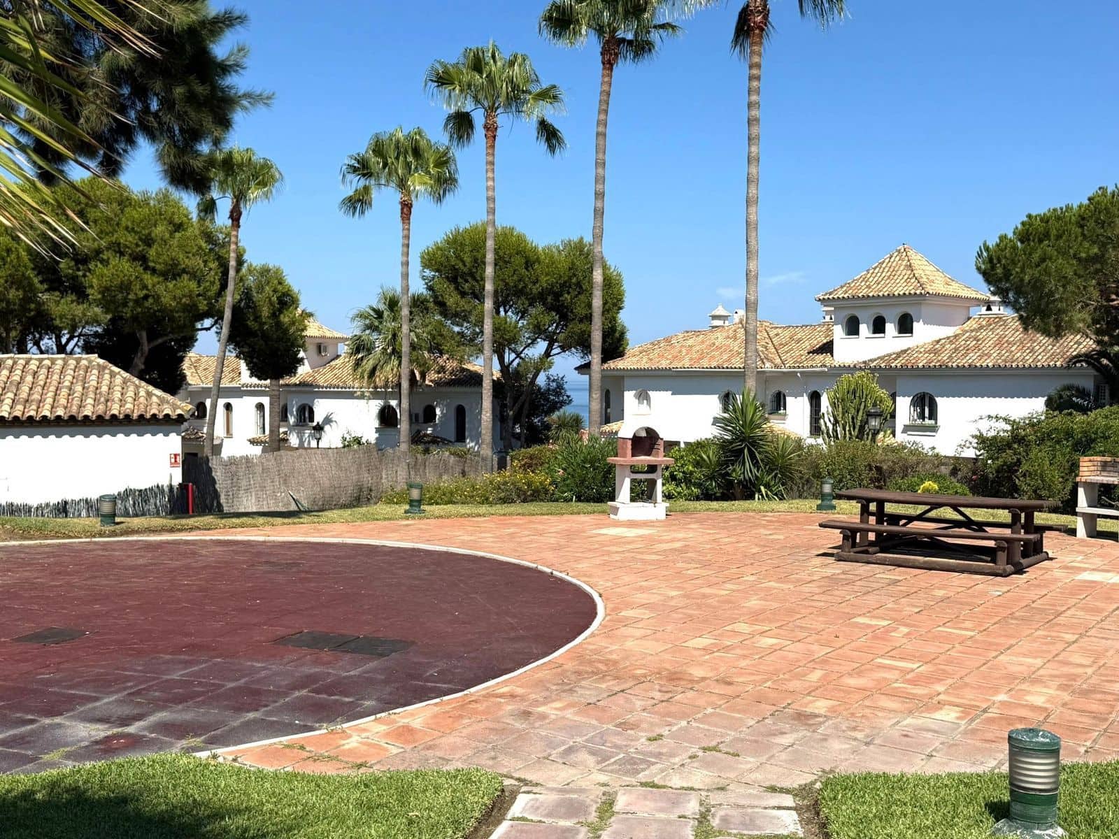 2 slaapkamer Appartement te koop in Manilva - € 330.000 (Ref: 9952224)