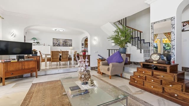 4 Zimmer Doppelhaus zu verkaufen in Manilva - 420.000 € (Ref: 9952226)