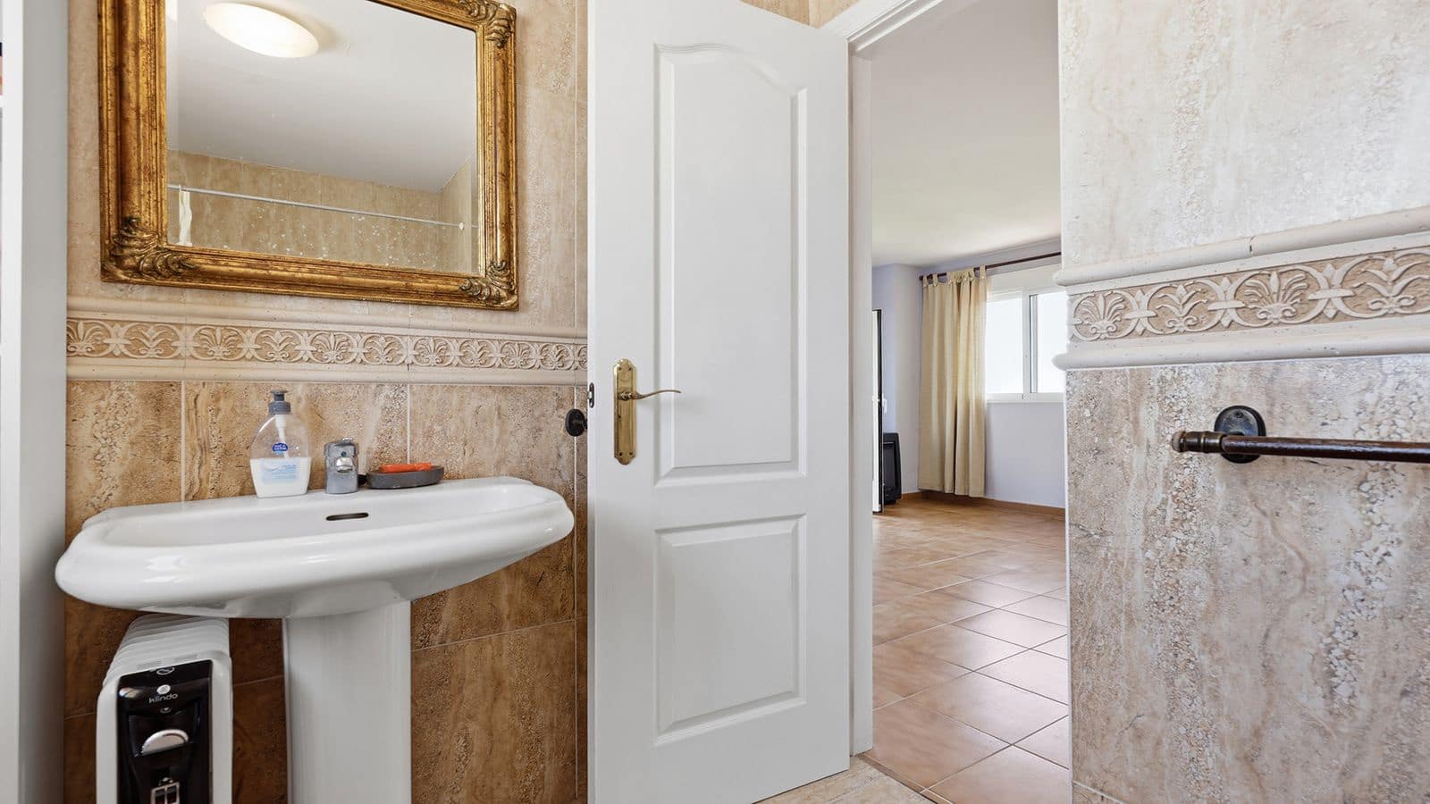 4 Zimmer Doppelhaus zu verkaufen in Manilva - 420.000 € (Ref: 9952226)
