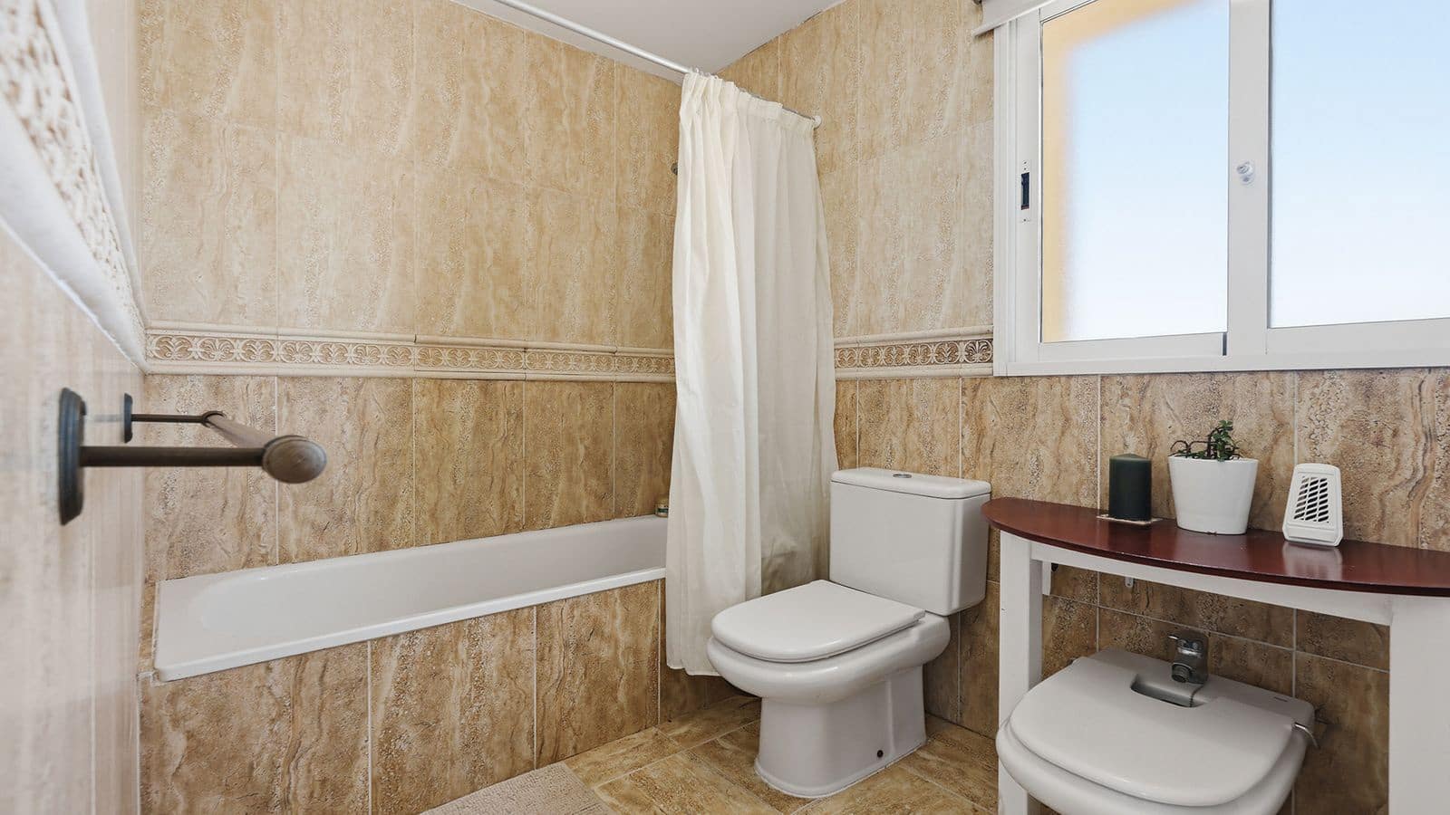 4 Zimmer Doppelhaus zu verkaufen in Manilva - 420.000 € (Ref: 9952226)