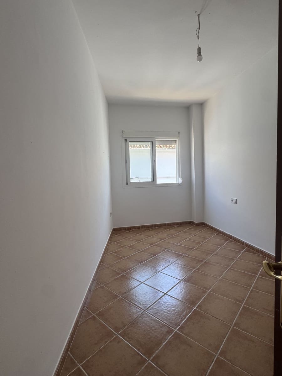 2 sypialnia Apartament na sprzedaż w Estepona - 292 000 € (Ref: 9952235)