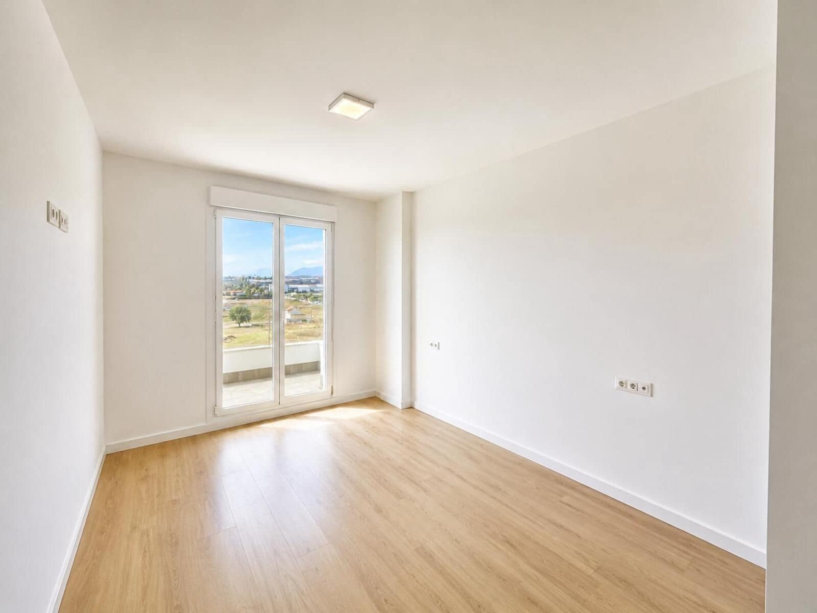 4 sypialnia Apartament na sprzedaż w Nueva Andalucia - 599 000 € (Ref: 9952240)
