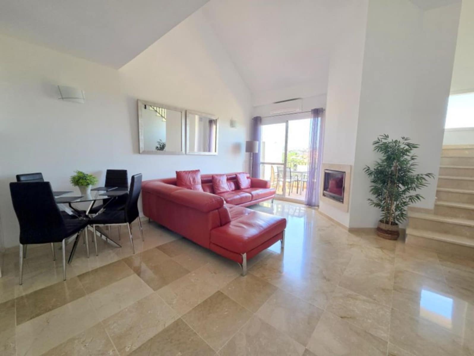 3 soverom Penthouse til salgs i La Duquesa / Puerto de la Duquesa - € 379 000 (Ref: 9952253)
