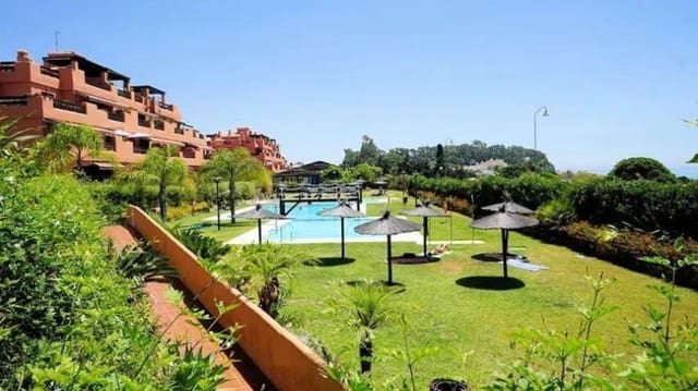2 soverom Penthouse til salgs i Estepona - € 895 000 (Ref: 9952254)