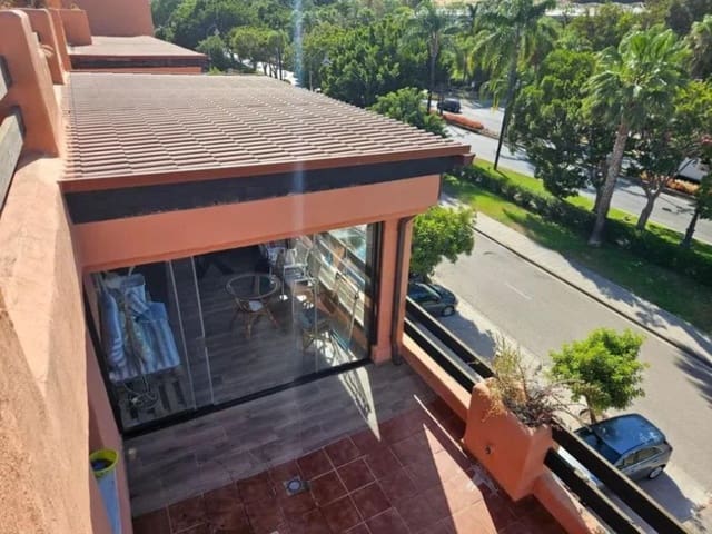 2 soverom Penthouse til salgs i Estepona - € 895 000 (Ref: 9952254)