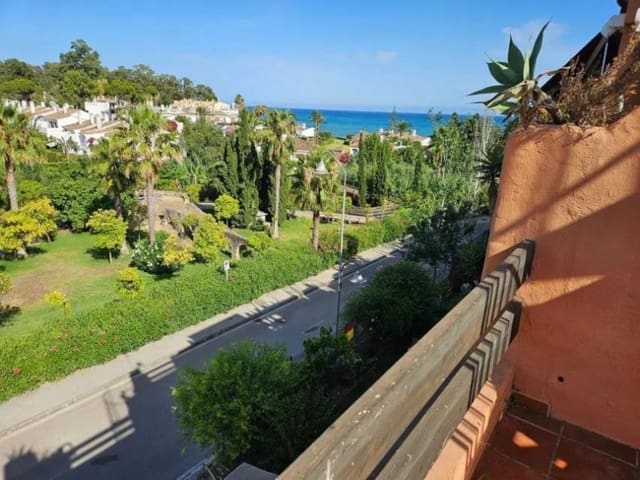2 soverom Penthouse til salgs i Estepona - € 895 000 (Ref: 9952254)