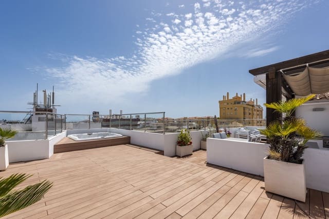 Ático de 3 habitaciones en San Pedro de Alcantara, Marbella en venta - 790.000 € (Ref: 9952262)