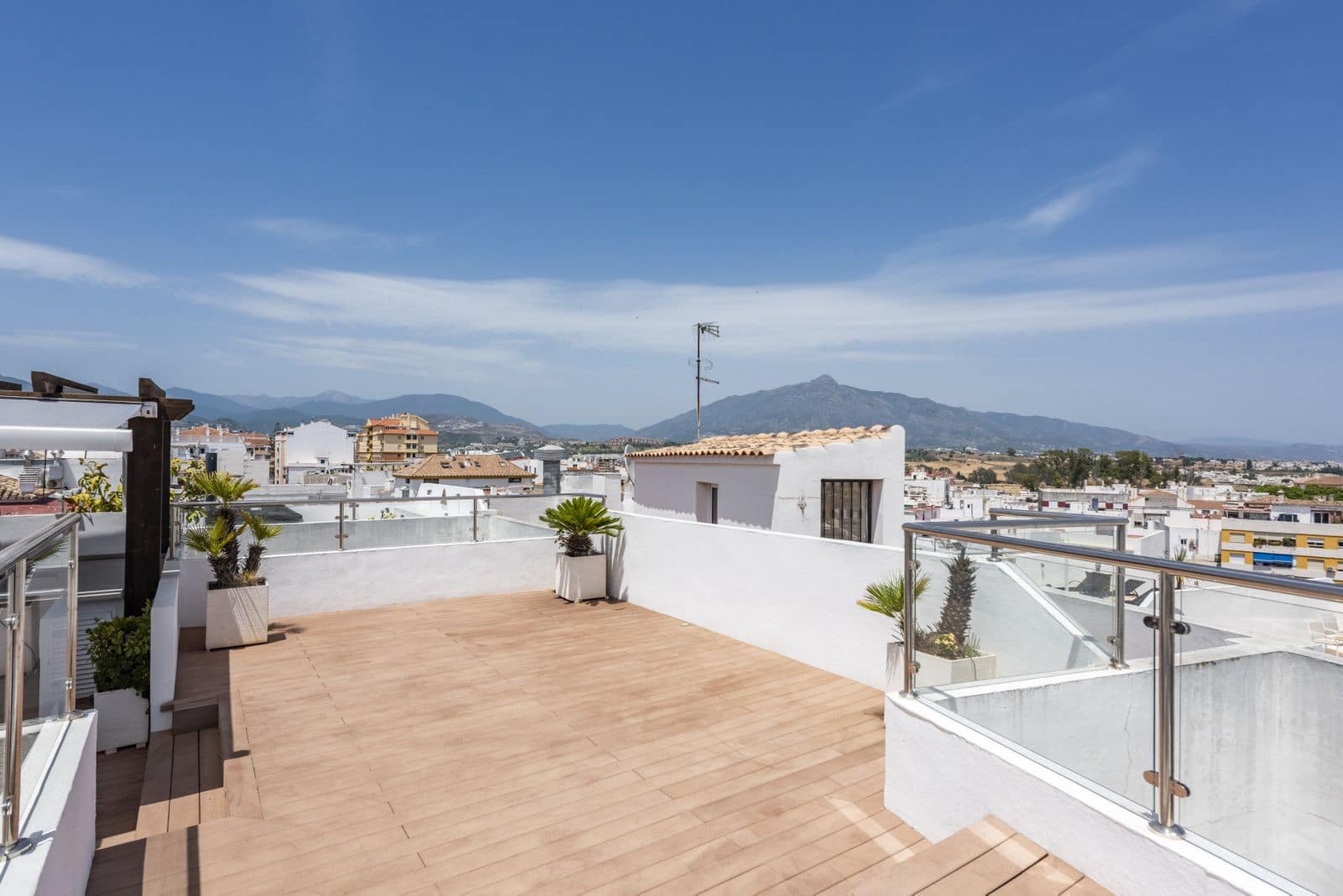 Ático de 3 habitaciones en San Pedro de Alcantara en venta - 790.000 € (Ref: 9952262)