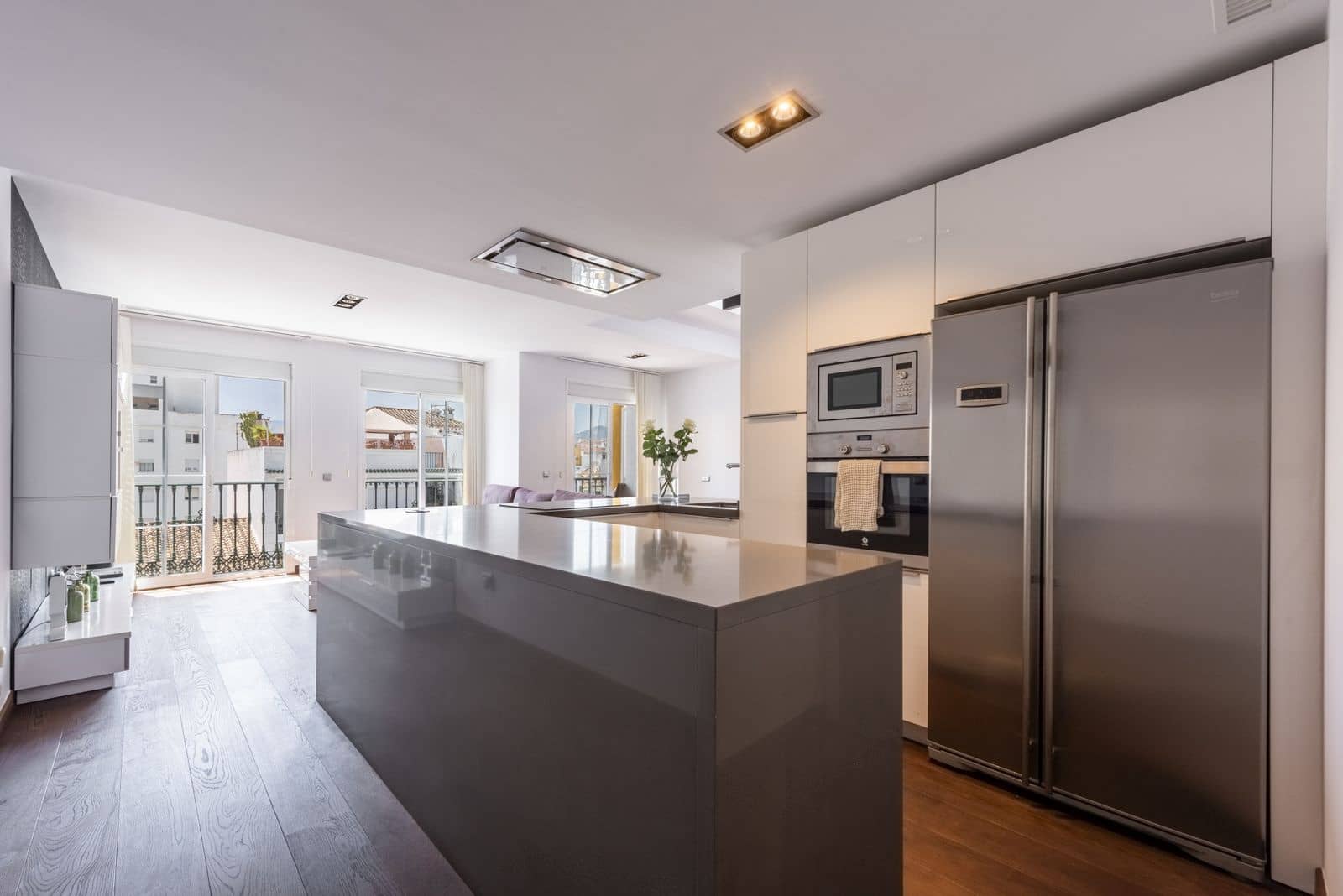Ático de 3 habitaciones en San Pedro de Alcantara en venta - 790.000 € (Ref: 9952262)