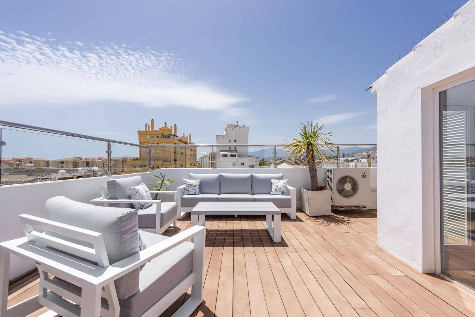 Ático de 3 habitaciones en San Pedro de Alcantara en venta - 790.000 € (Ref: 9952262)