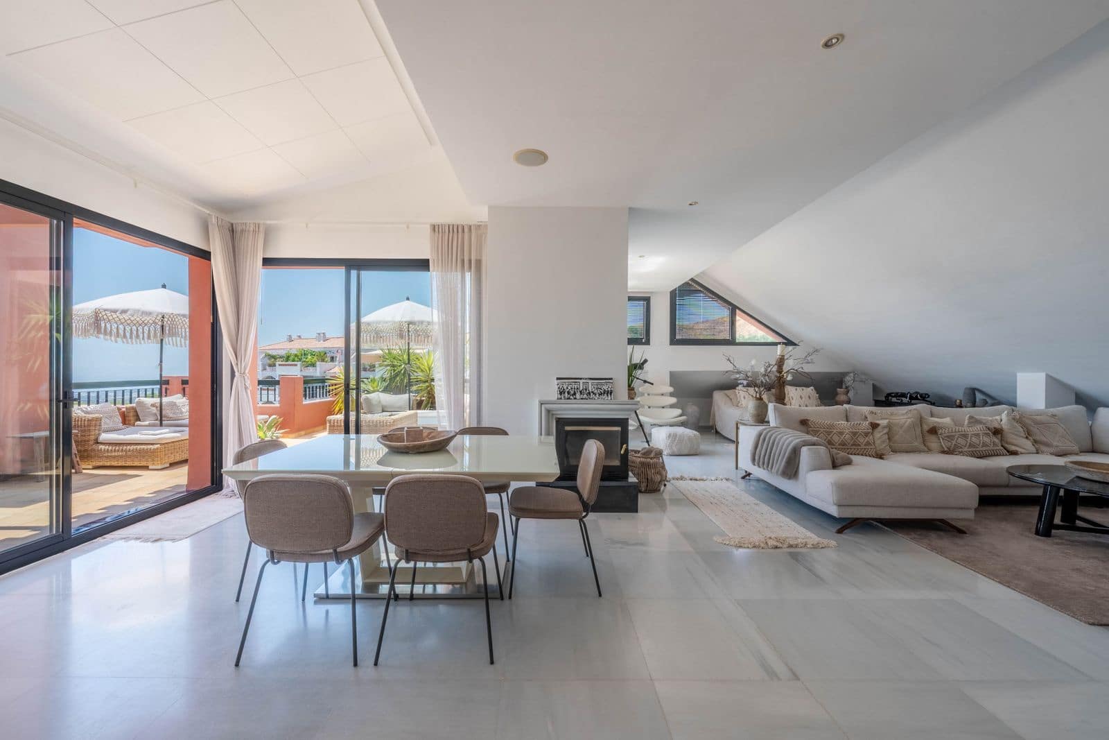 4 Zimmer Penthouse zu verkaufen in Calahonda - 1.295.000 € (Ref: 9952263)
