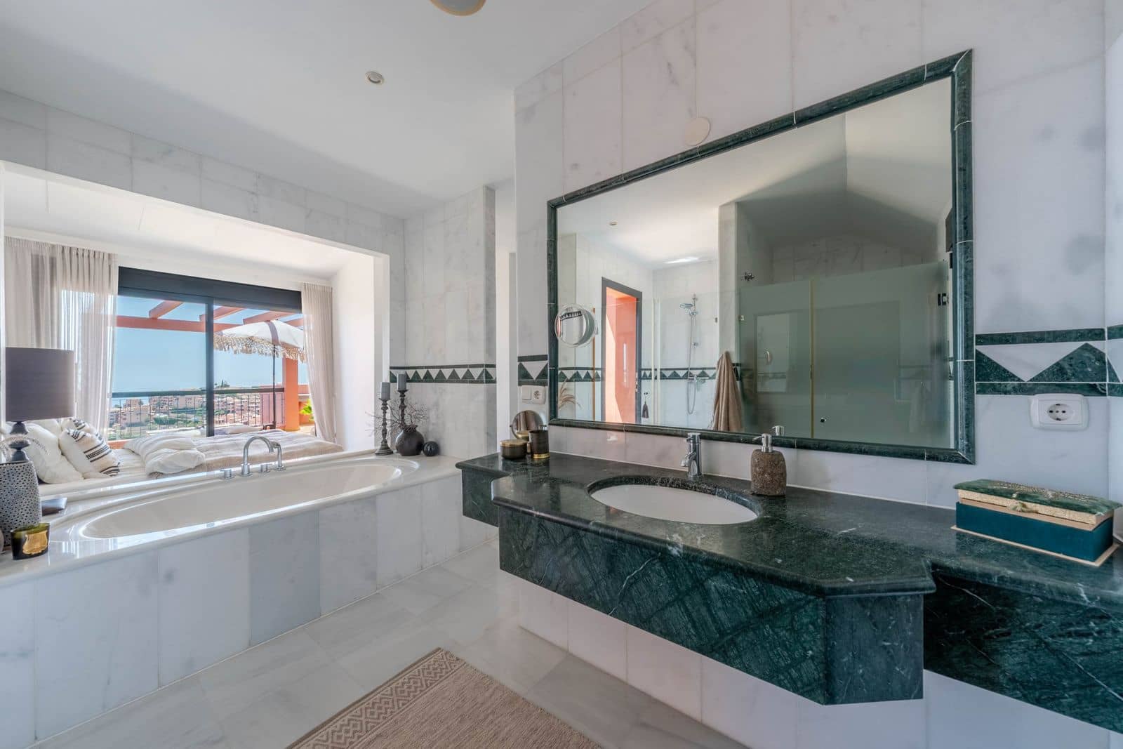 4 Zimmer Penthouse zu verkaufen in Calahonda - 1.295.000 € (Ref: 9952263)
