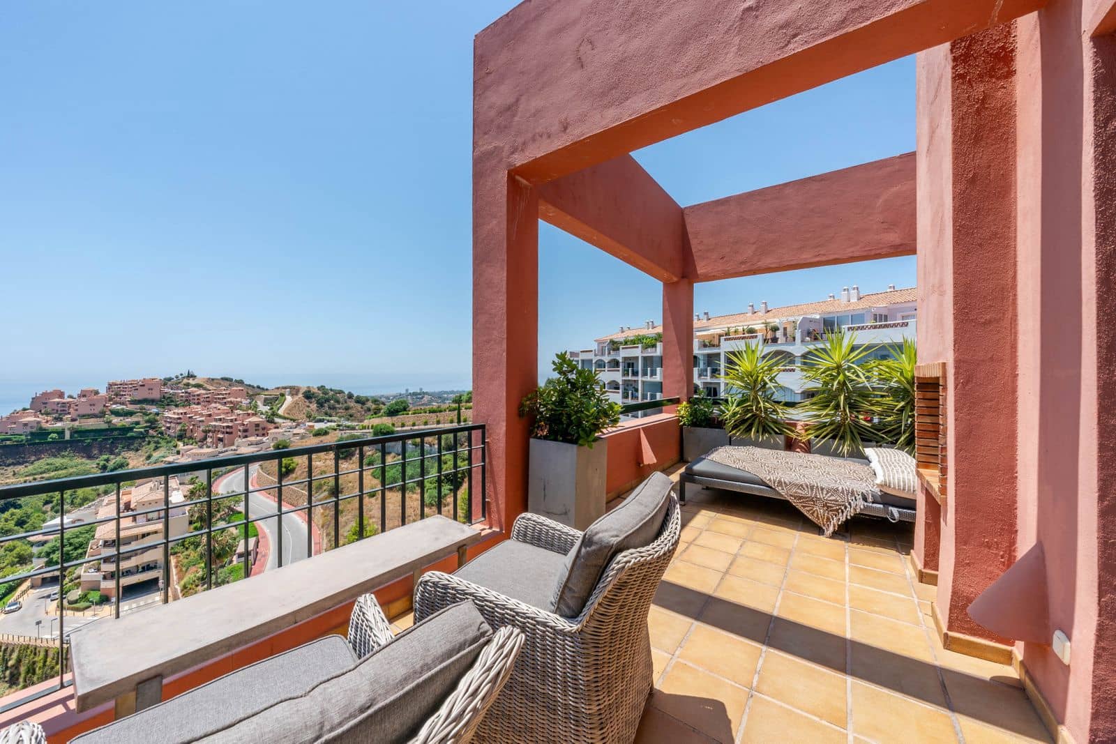 4 Zimmer Penthouse zu verkaufen in Calahonda - 1.295.000 € (Ref: 9952263)