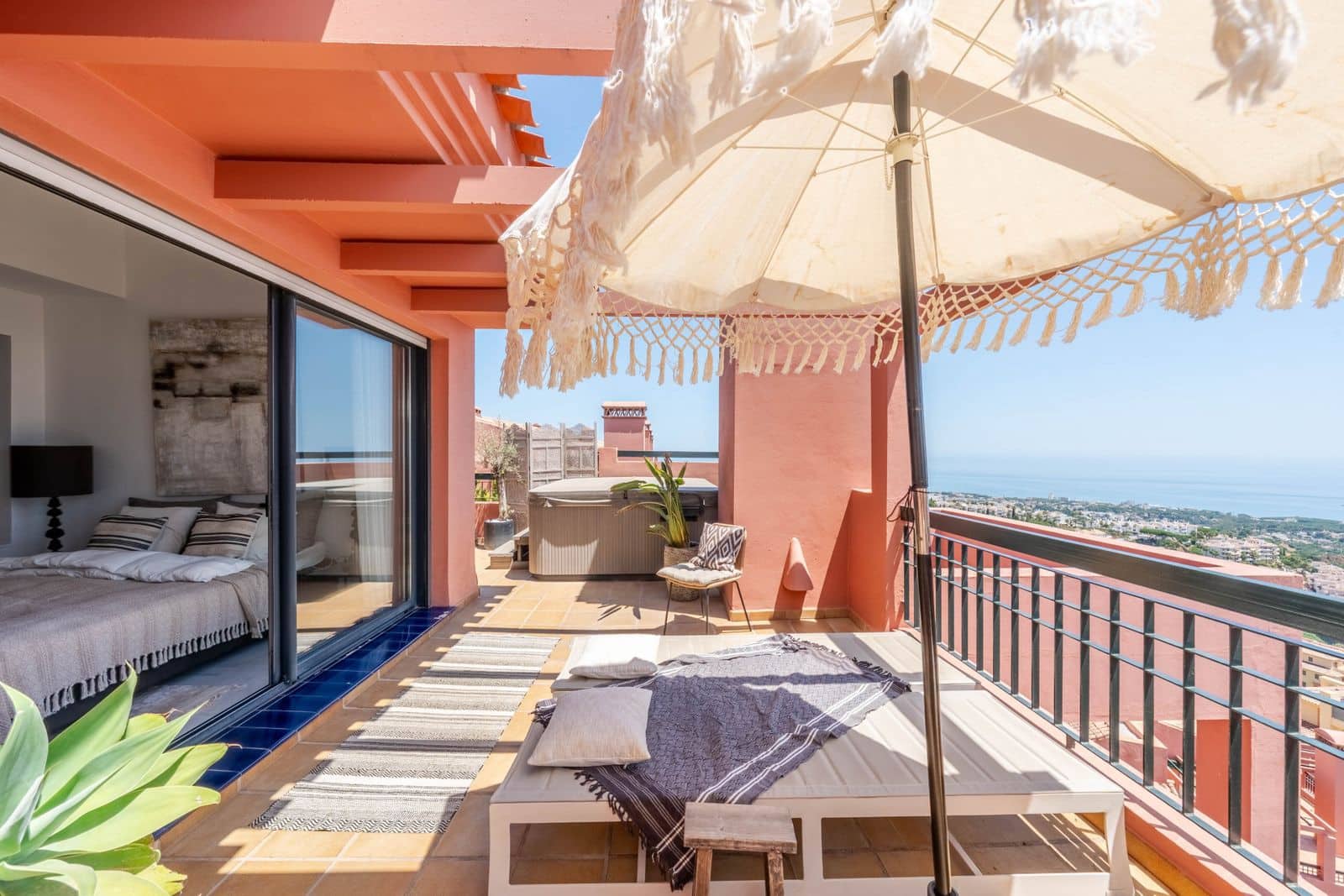 4 Zimmer Penthouse zu verkaufen in Calahonda - 1.295.000 € (Ref: 9952263)