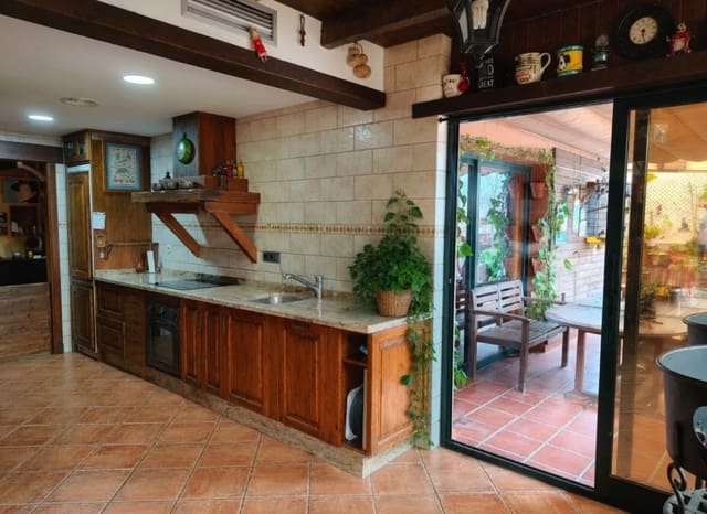 4 soverom Penthouse til salgs i San Pedro de Alcantara, Marbella - € 620 000 (Ref: 9952264)