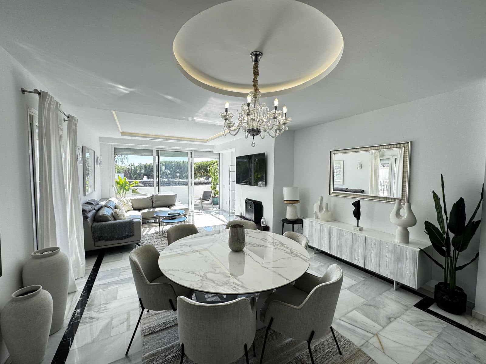 4 Zimmer Penthouse zu verkaufen in Puerto Banus - 1.400.000 € (Ref: 9952272)