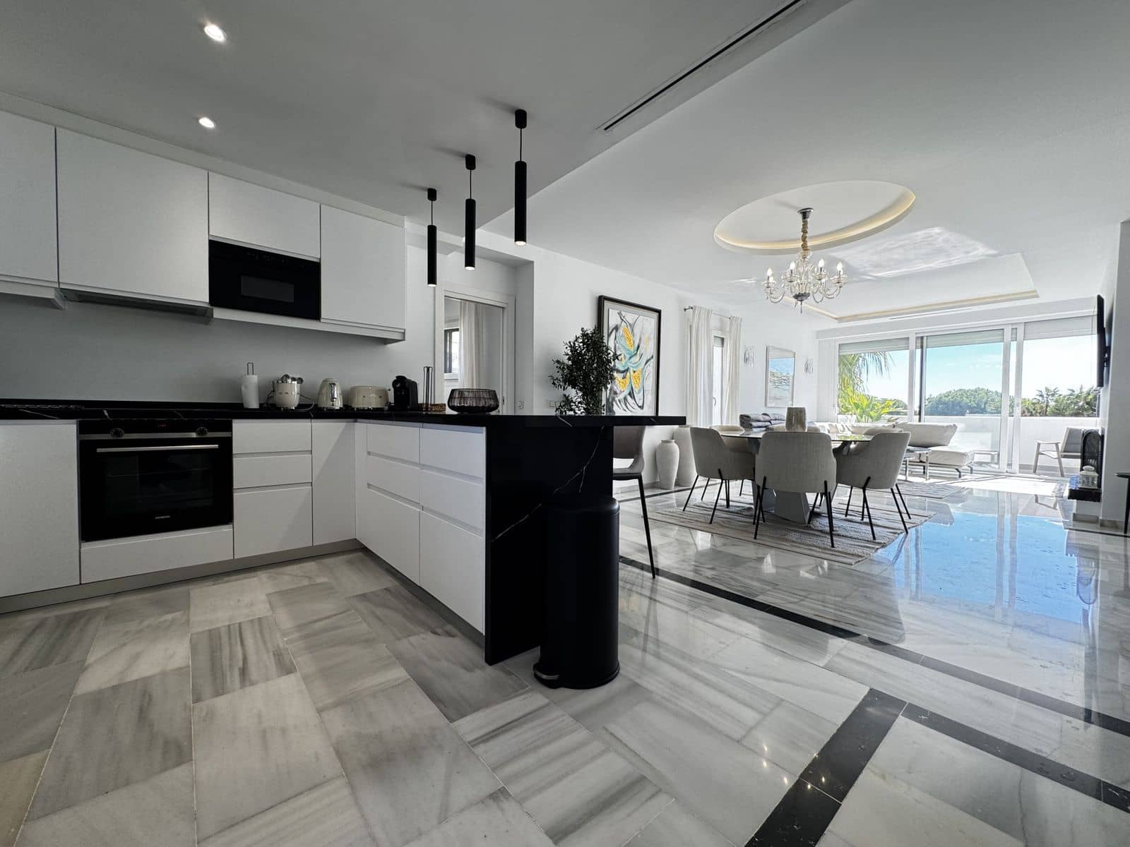 4 Zimmer Penthouse zu verkaufen in Puerto Banus - 1.400.000 € (Ref: 9952272)