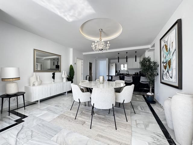 4 Zimmer Penthouse zu verkaufen in Puerto Banus, Marbella - 1.400.000 € (Ref: 9952272)