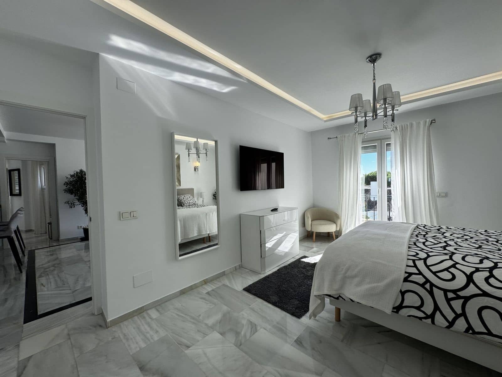 4 Zimmer Penthouse zu verkaufen in Puerto Banus - 1.400.000 € (Ref: 9952272)