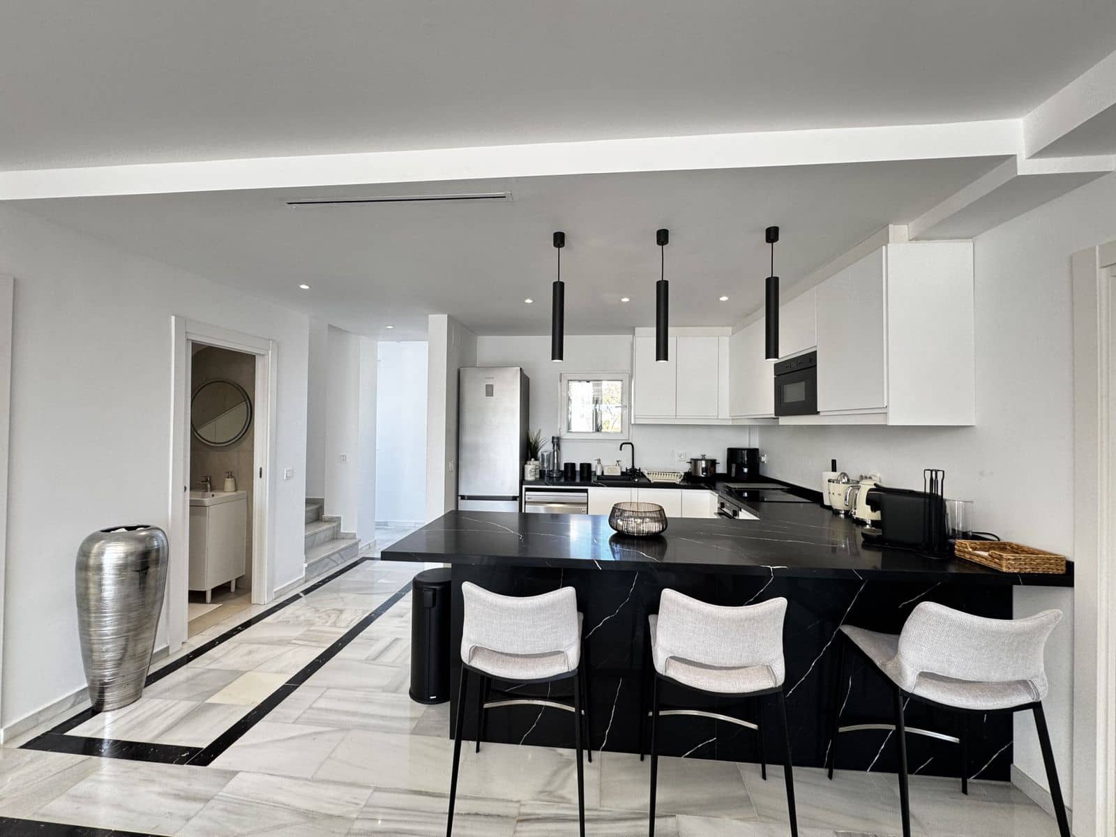 4 Zimmer Penthouse zu verkaufen in Puerto Banus - 1.400.000 € (Ref: 9952272)