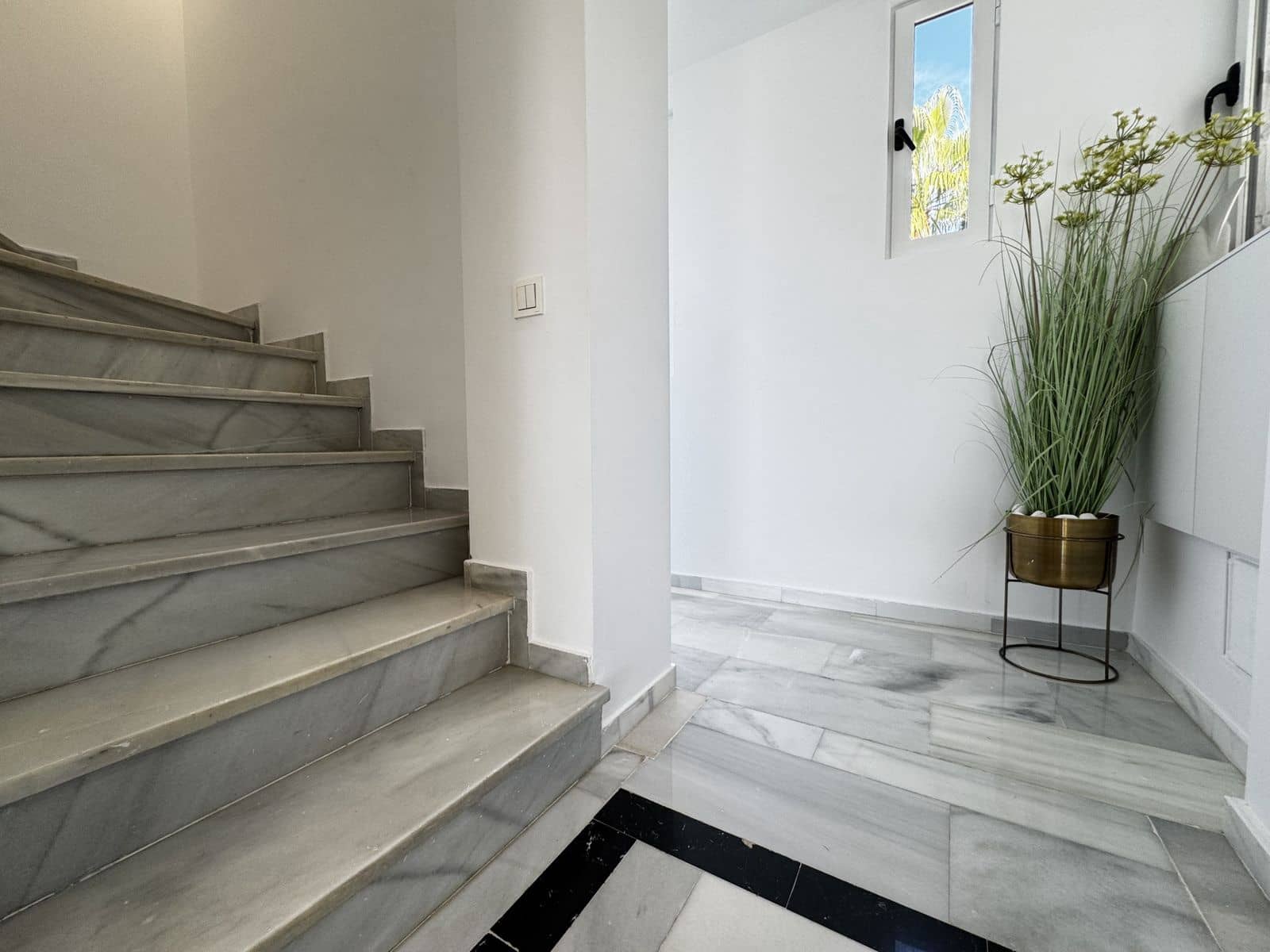 4 Zimmer Penthouse zu verkaufen in Puerto Banus - 1.400.000 € (Ref: 9952272)