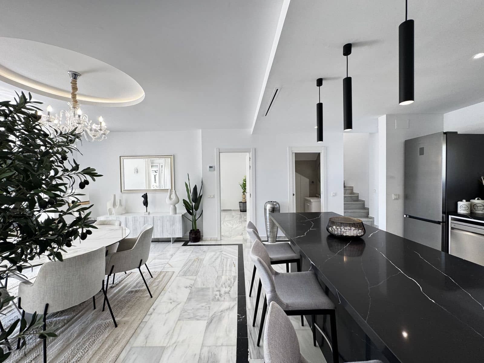 4 Zimmer Penthouse zu verkaufen in Puerto Banus - 1.400.000 € (Ref: 9952272)