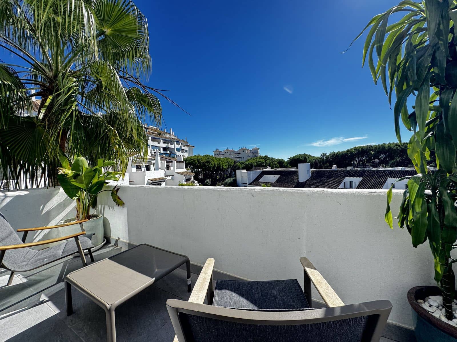4 Zimmer Penthouse zu verkaufen in Puerto Banus - 1.400.000 € (Ref: 9952272)