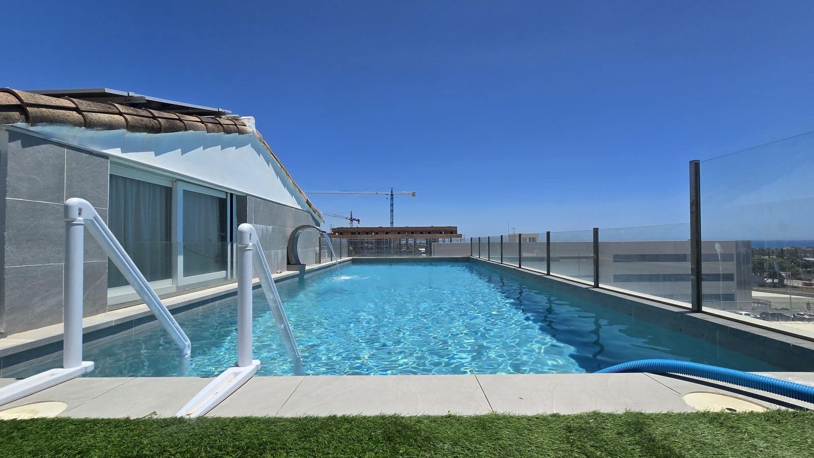 Chalet de 4 habitaciones en San Pedro de Alcantara en venta - 1.200.000 € (Ref: 9952273)