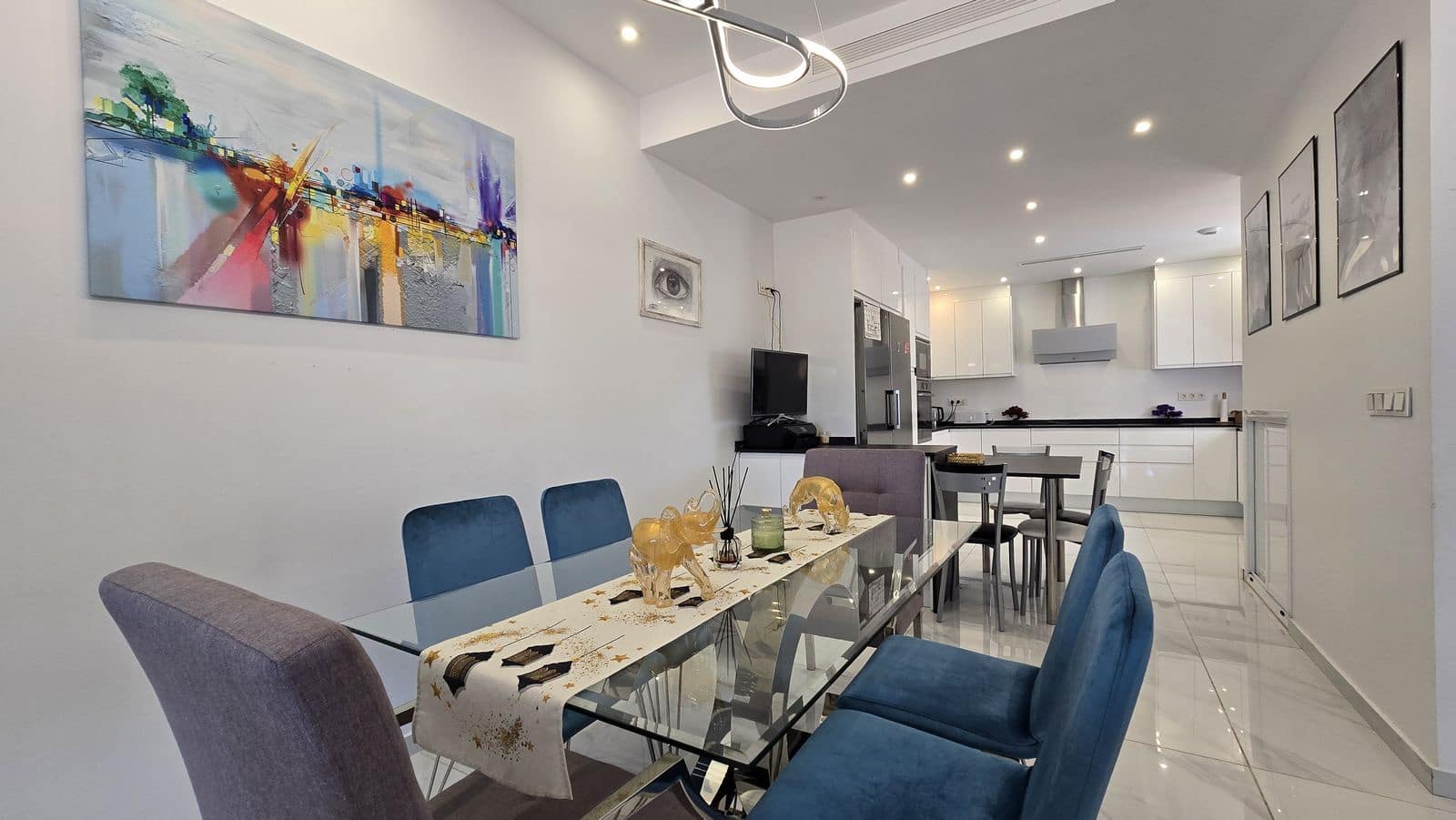 Chalet de 4 habitaciones en San Pedro de Alcantara en venta - 1.200.000 € (Ref: 9952273)