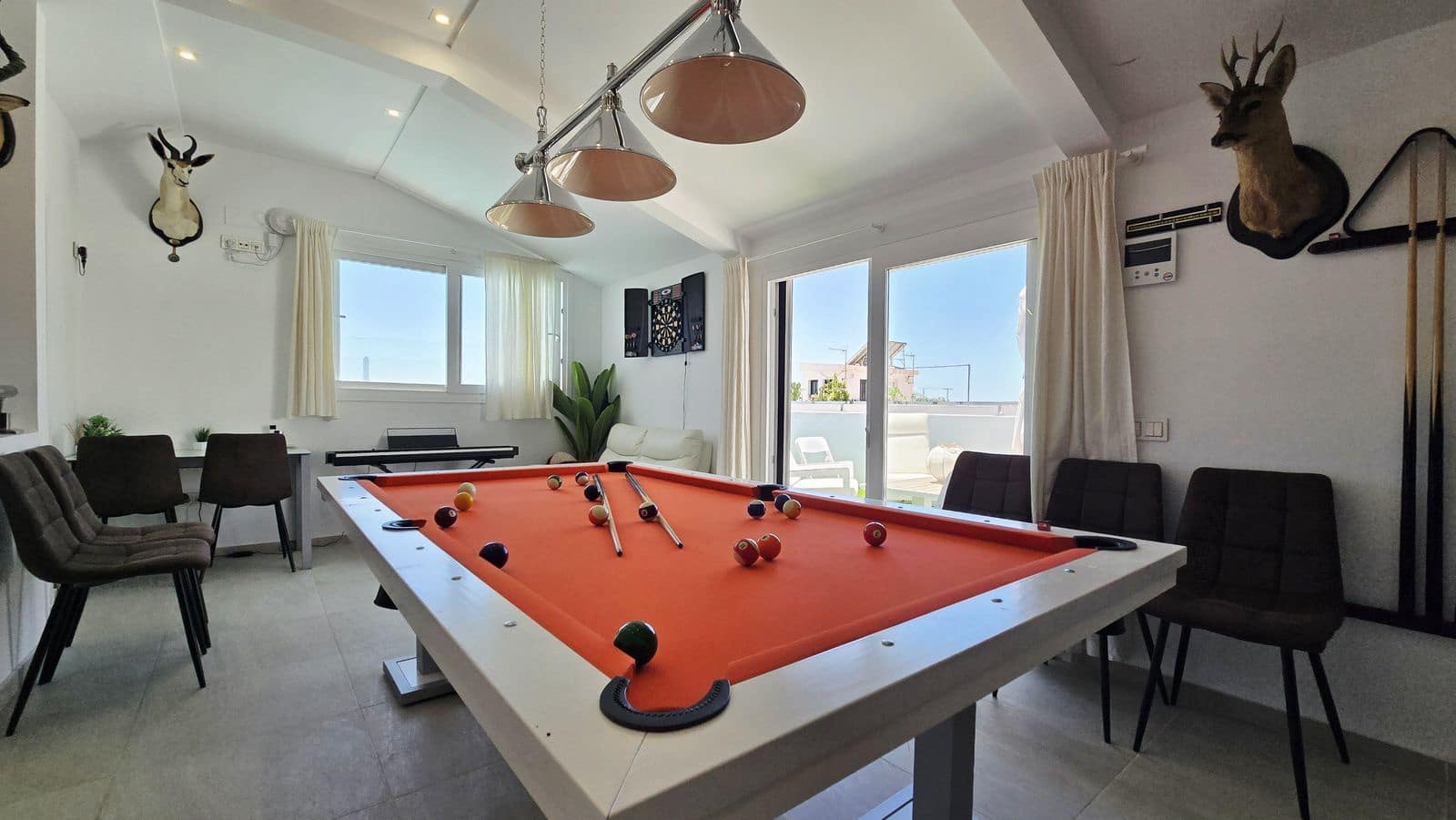 Chalet de 4 habitaciones en San Pedro de Alcantara en venta - 1.200.000 € (Ref: 9952273)