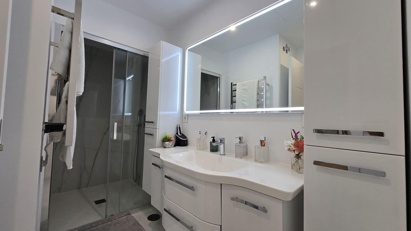 Chalet de 4 habitaciones en San Pedro de Alcantara en venta - 1.200.000 € (Ref: 9952273)