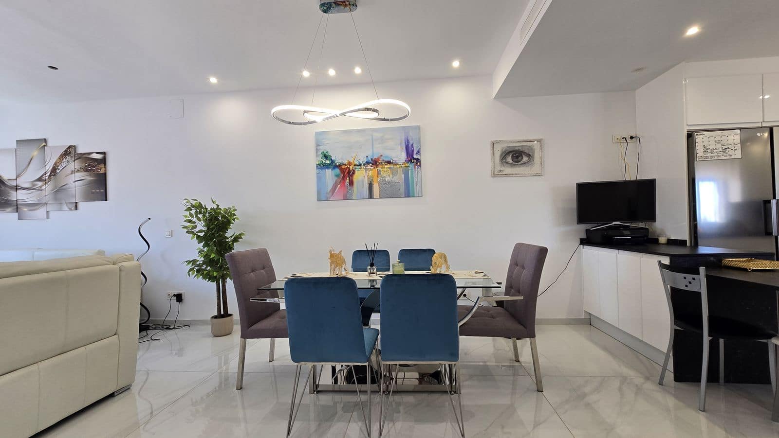 Chalet de 4 habitaciones en San Pedro de Alcantara en venta - 1.200.000 € (Ref: 9952273)