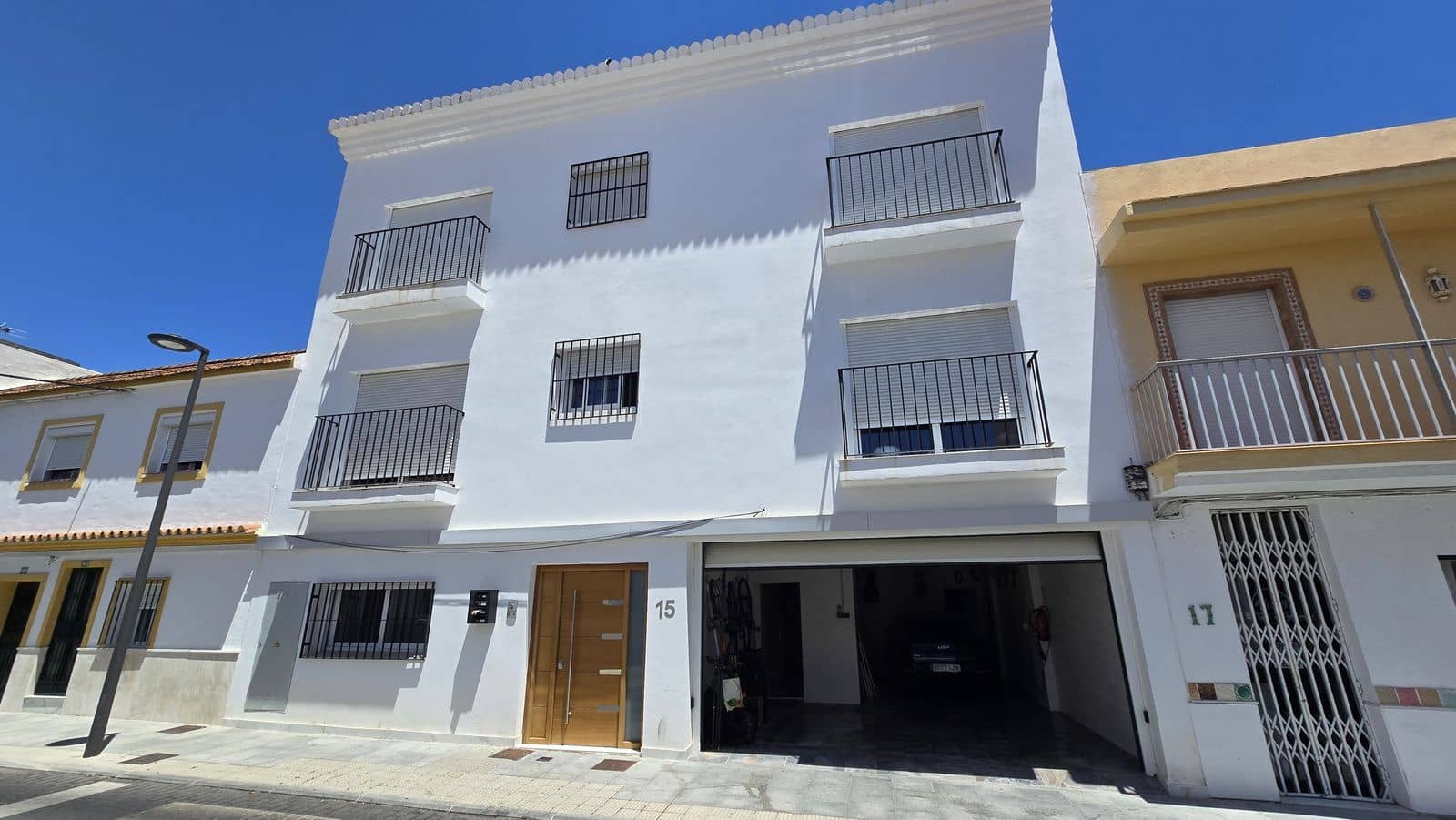 Chalet de 4 habitaciones en San Pedro de Alcantara en venta - 1.200.000 € (Ref: 9952273)
