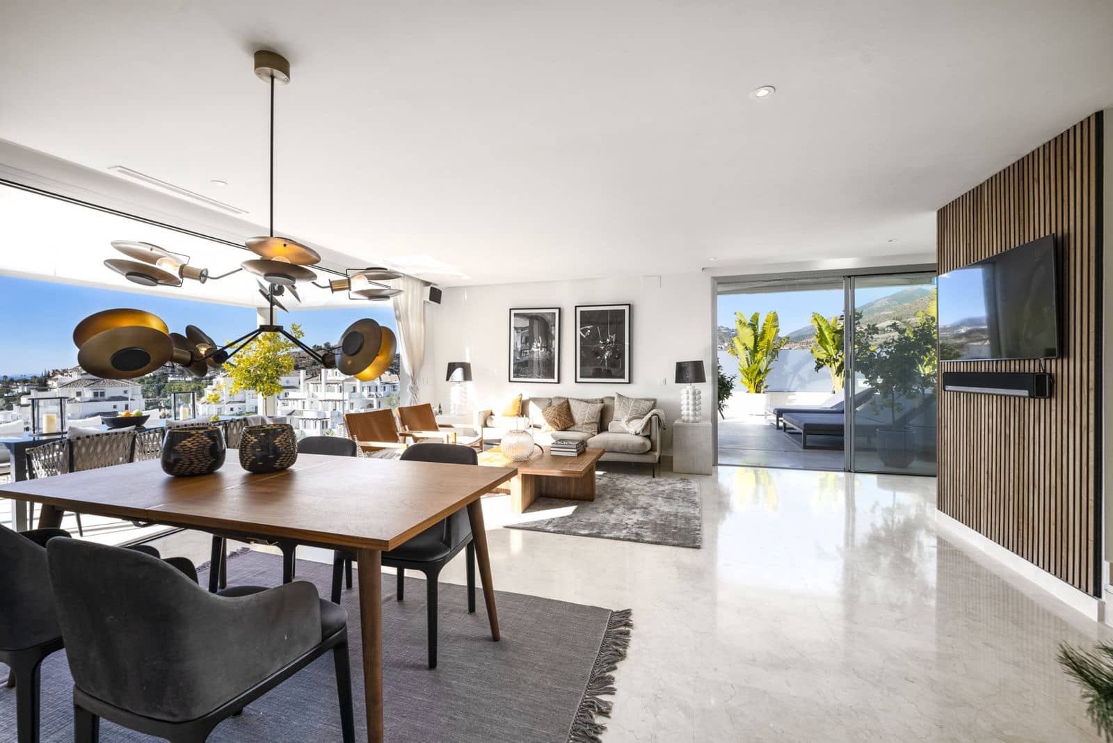 3 soverom Penthouse til salgs i Nueva Andalucia - € 1 750 000 (Ref: 9952274)