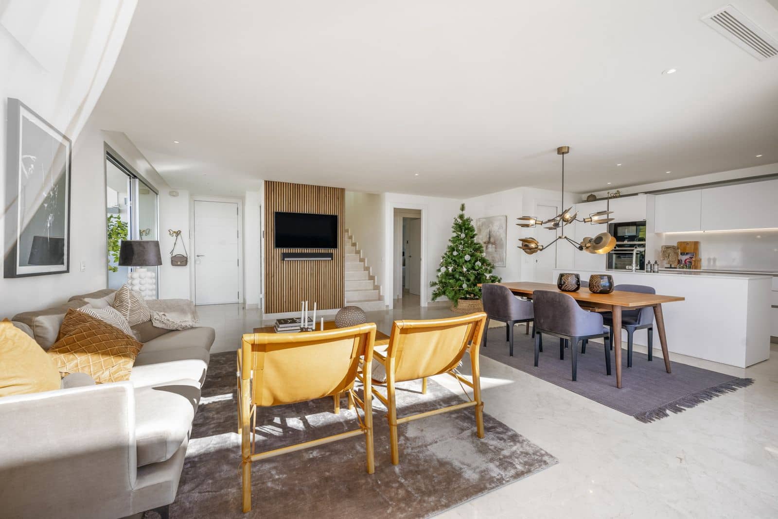 3 soverom Penthouse til salgs i Nueva Andalucia - € 1 750 000 (Ref: 9952274)