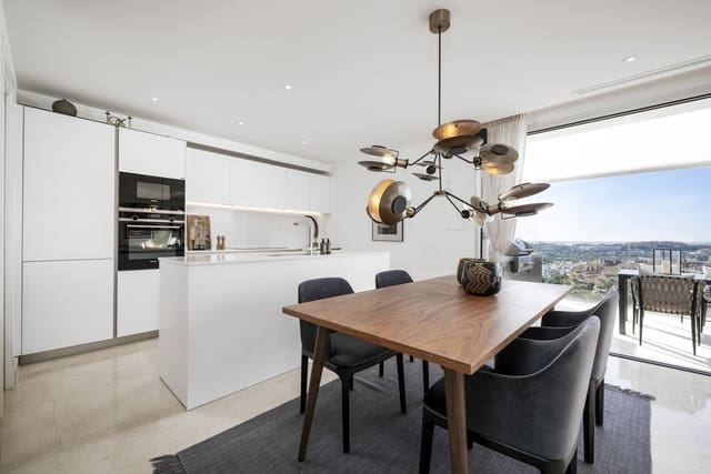 3 soverom Penthouse til salgs i Nueva Andalucia, Marbella - € 1 750 000 (Ref: 9952274)